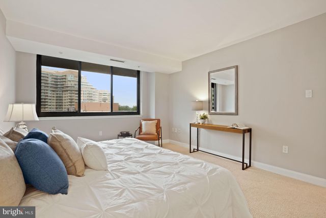 $1,009,000 | 4550 North Park Avenue, Unit 912, Chevy Chase, MD 20815