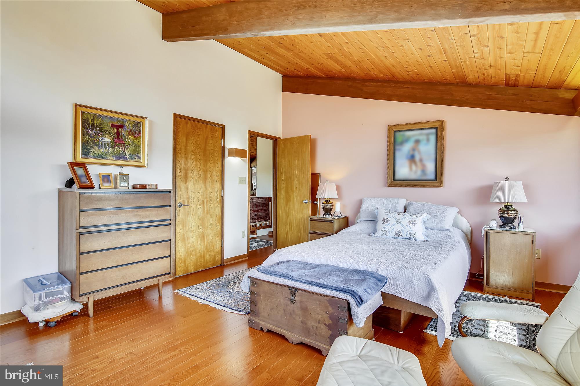 9024 Fletchers Mill Road Marshall, VA 20115 - Photo 28 of 57 Master bedroom w/vaulted ceiling and views