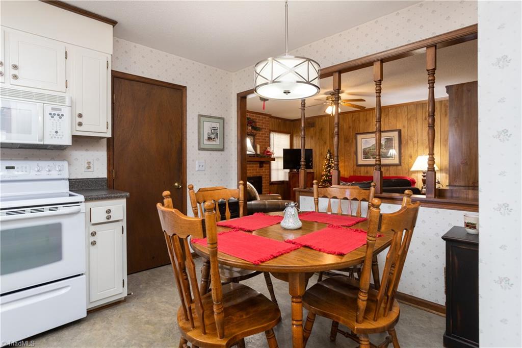 3324 Rockingham Road High Point, NC 27265 - Photo 14 of 29