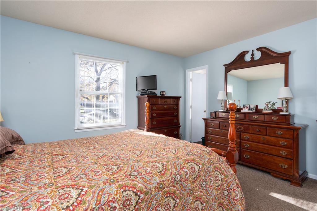 3324 Rockingham Road High Point, NC 27265 - Photo 17 of 29