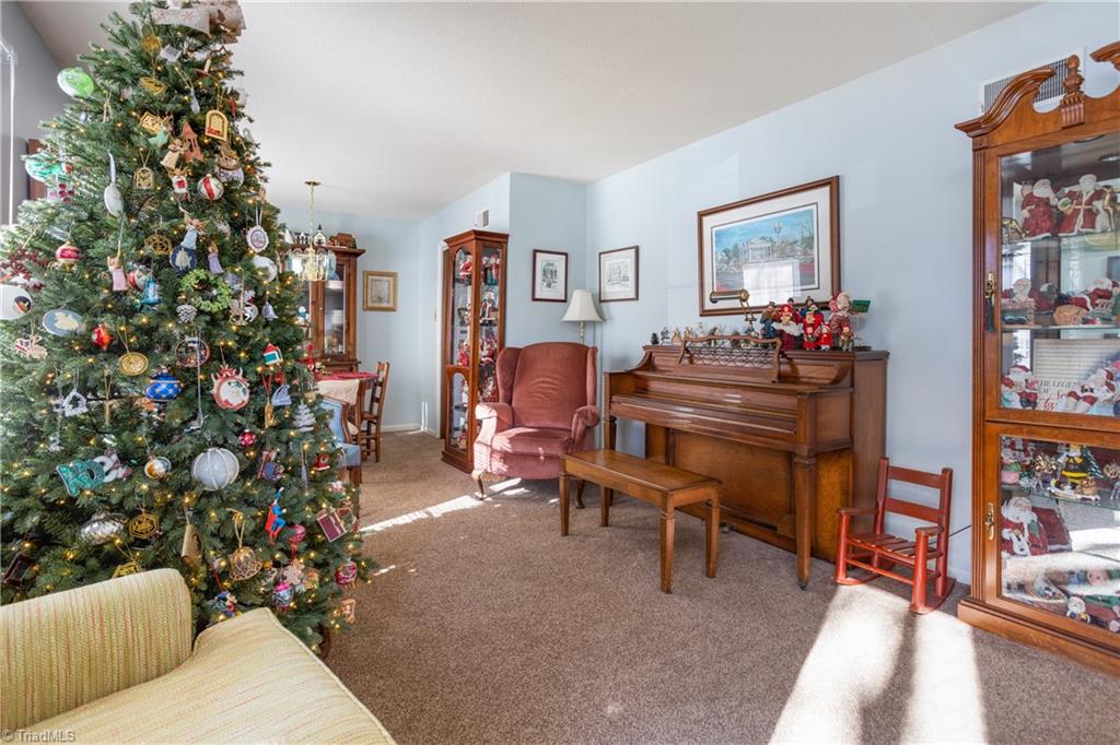 3324 Rockingham Road High Point, NC 27265 - Photo 6 of 29