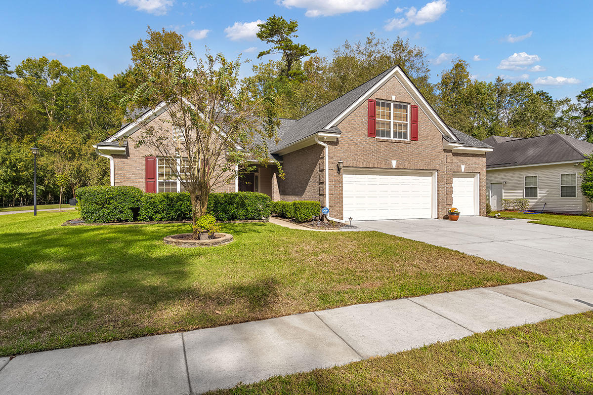 106 High Bridge Road Summerville, SC 29485 - Photo 3 of 31 106 HIGHBRIDGE RD PHOTOGRAPHY 3