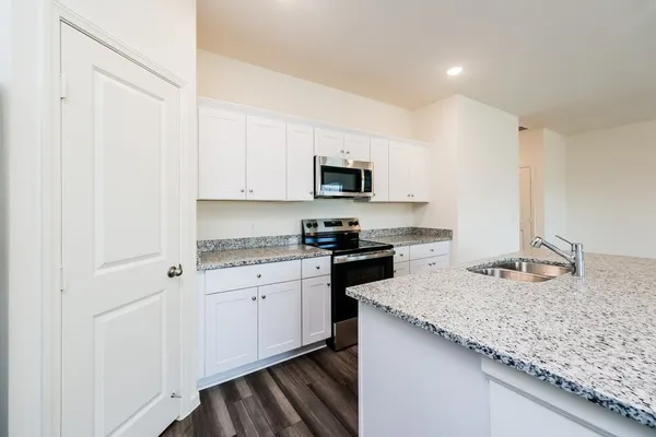 $2,080 | 3530 Penhurst Green, Porter, TX 77365