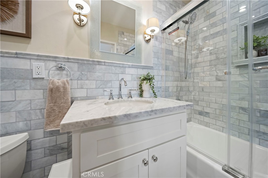 1429 Valley View Road, Unit 18 Glendale, CA 91202 - Photo 43 of 52 Gallery Image 43