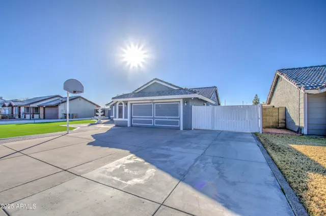 $549,998 | 8021 West Charter Oak Road, Peoria, AZ 85381