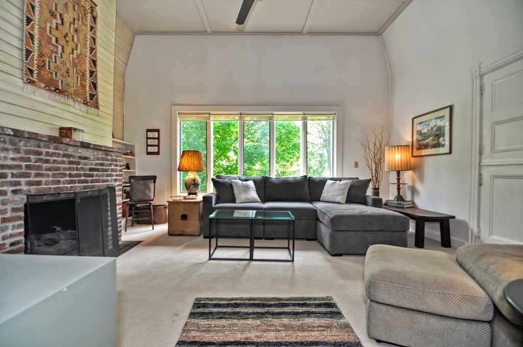 7 Hillside Road, Unit 2 Gloucester, MA 01930 - Photo 3 of 29