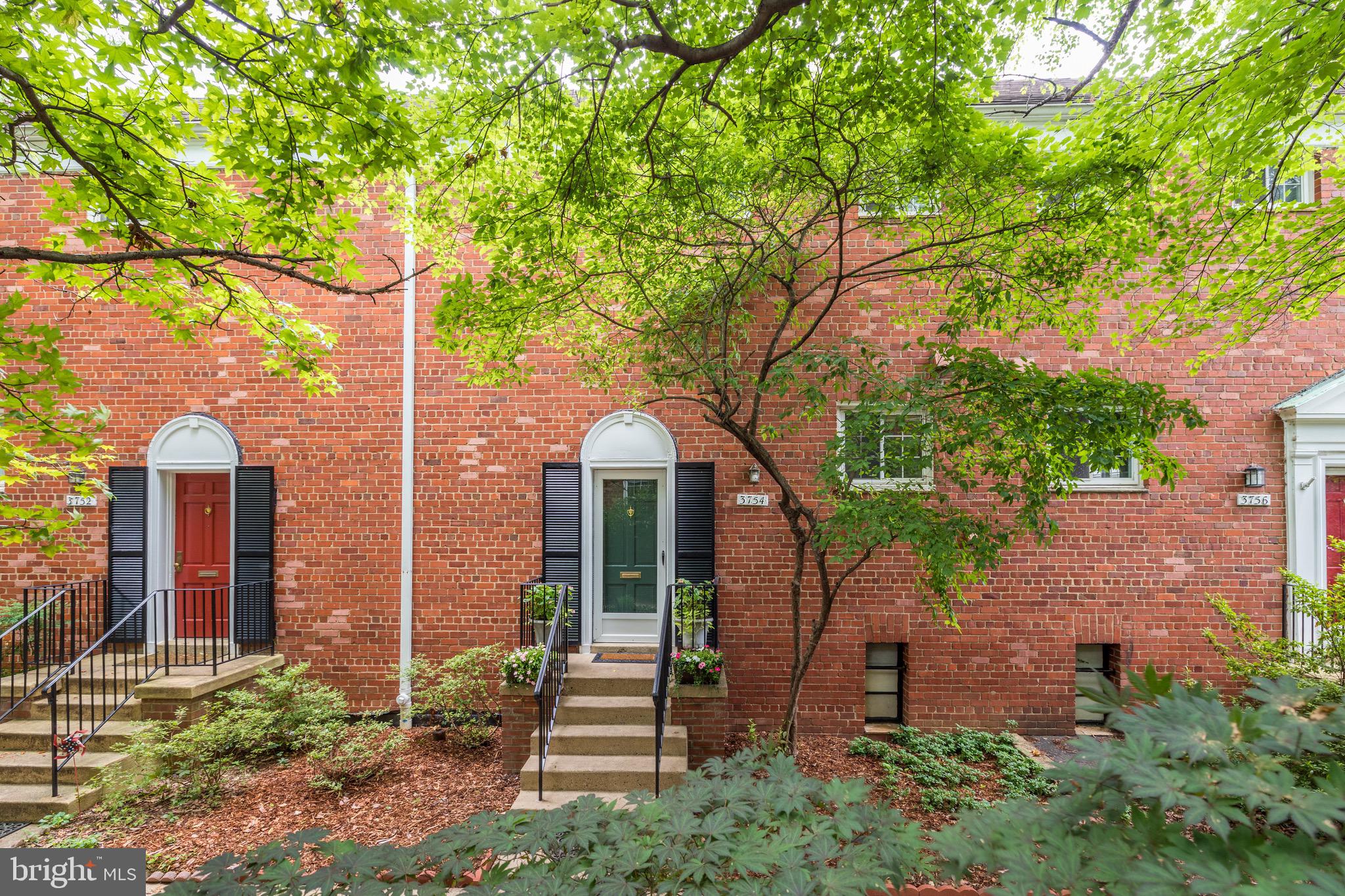 3754 Gunston Road, Unit 904 Alexandria, VA 22302 - Photo 3 of 27 Gallery Image 3