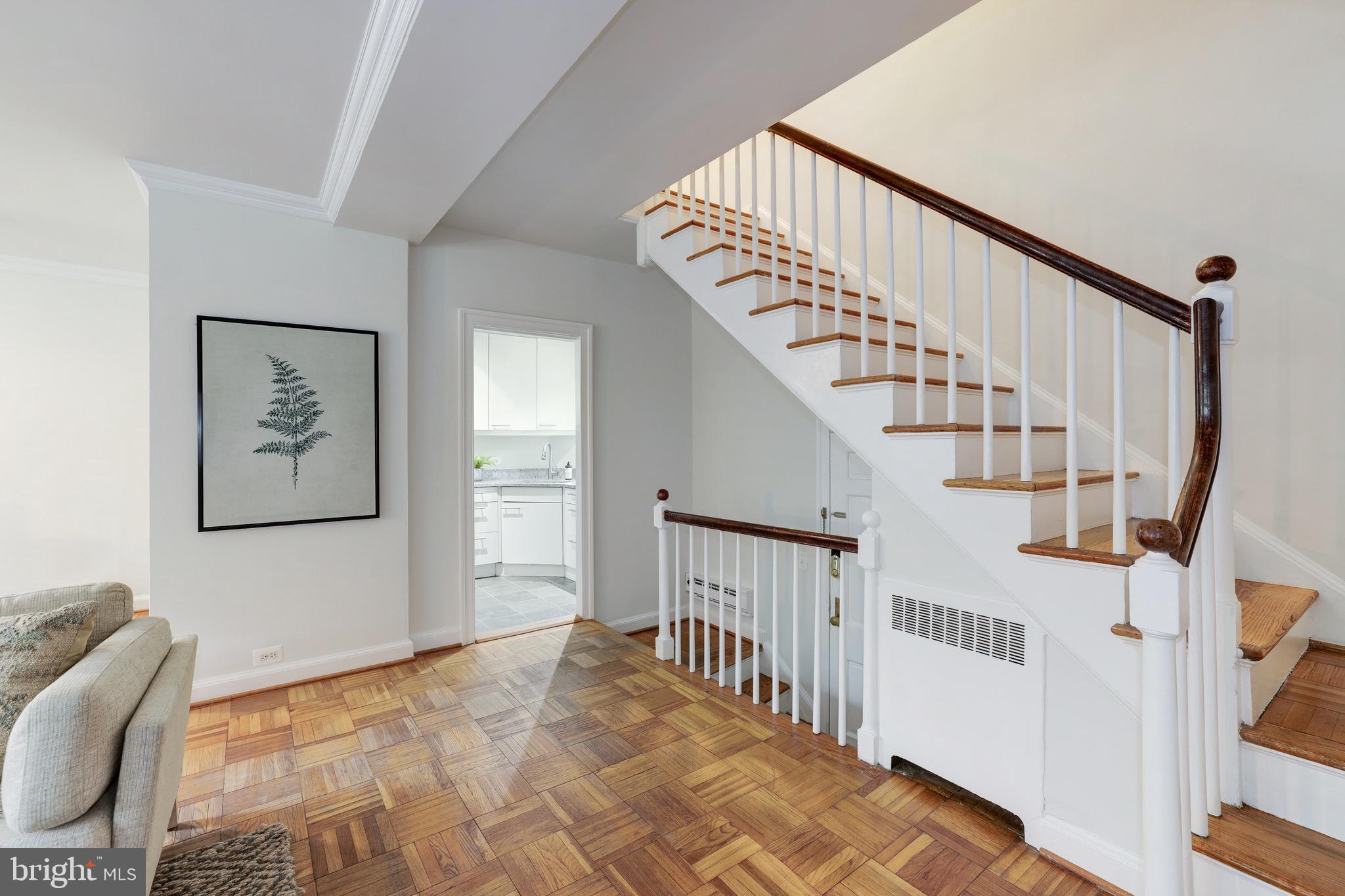 3754 Gunston Road, Unit 904 Alexandria, VA 22302 - Photo 8 of 27 Gallery Image 8