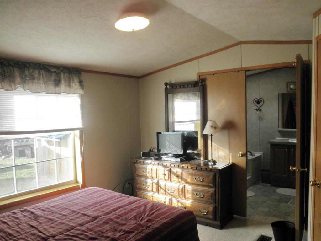 73 3rd Street Lancaster, NH 03584 - Photo 4 of 13