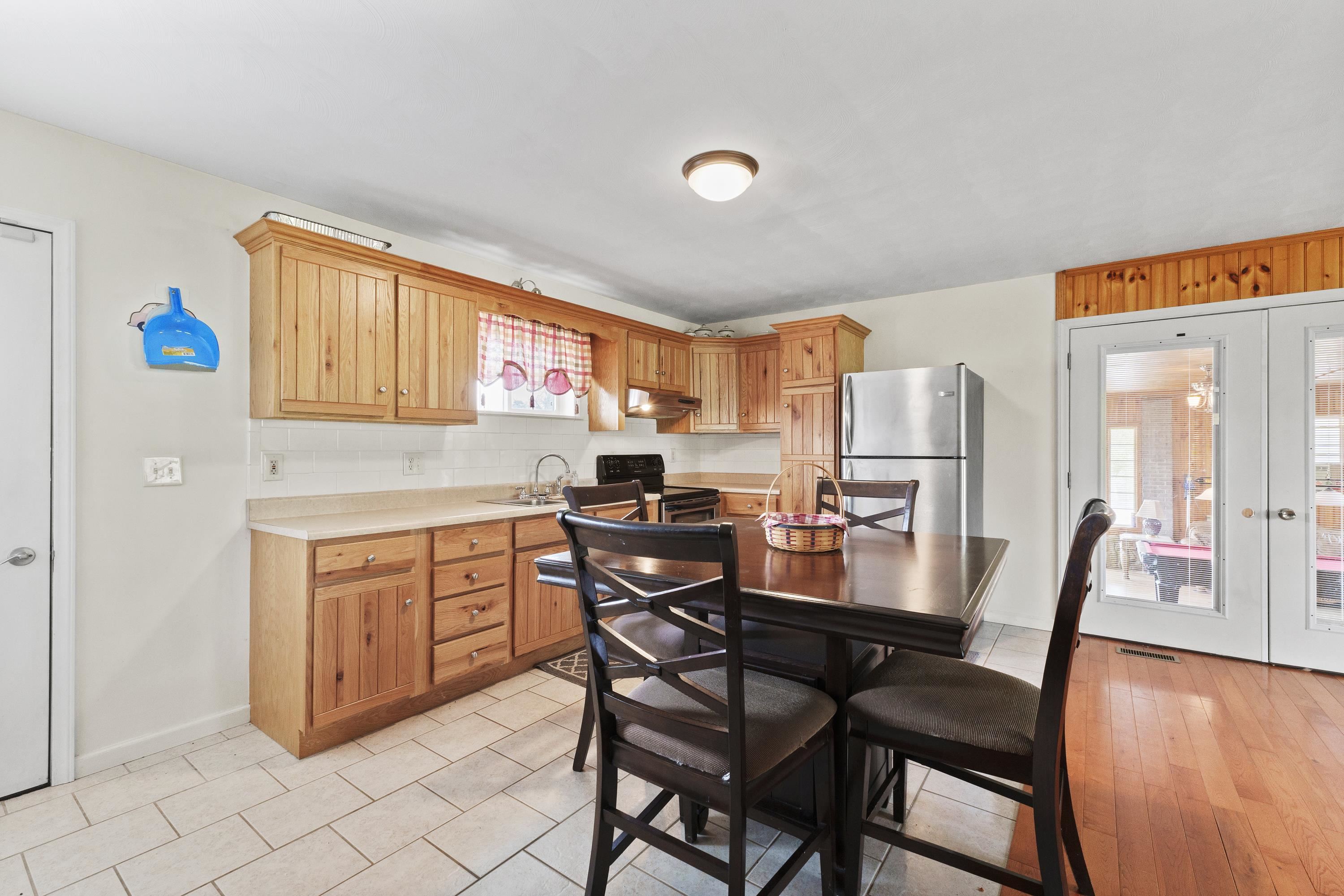 405 Broadleaf Road Louisa, KY 41230 - Photo 12 of 38
