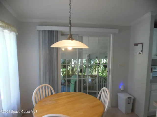 a view of a livingroom with furniture