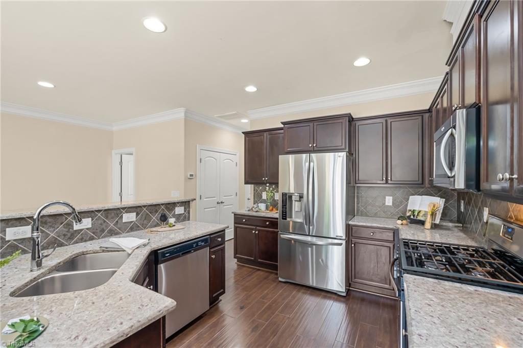 633 Stags Leap Court High Point, NC 27265 - Photo 6 of 40 Plenty of counter space