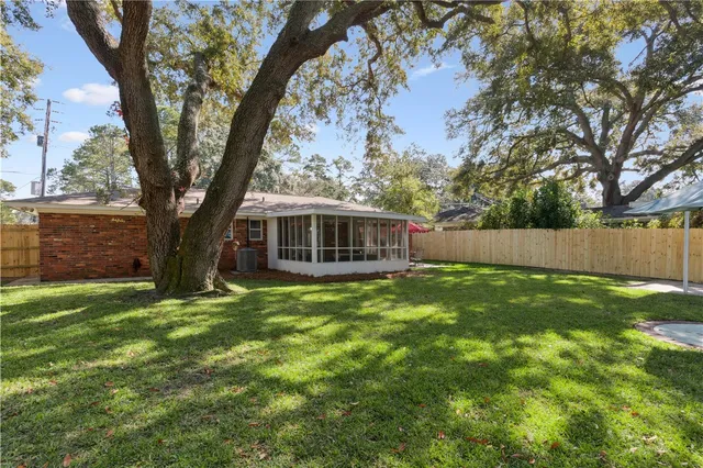 $850,000 | 907 Mallery Street, St. Simons Island, GA 31522