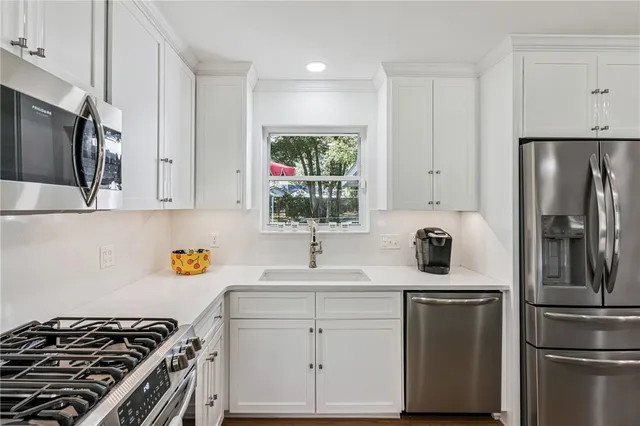 $850,000 | 907 Mallery Street, St. Simons Island, GA 31522