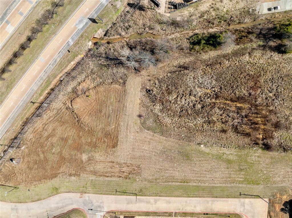 3200 Northeast Loop 286 Paris, TX 75460 - Photo 24 of 28 a bathroom with a shower