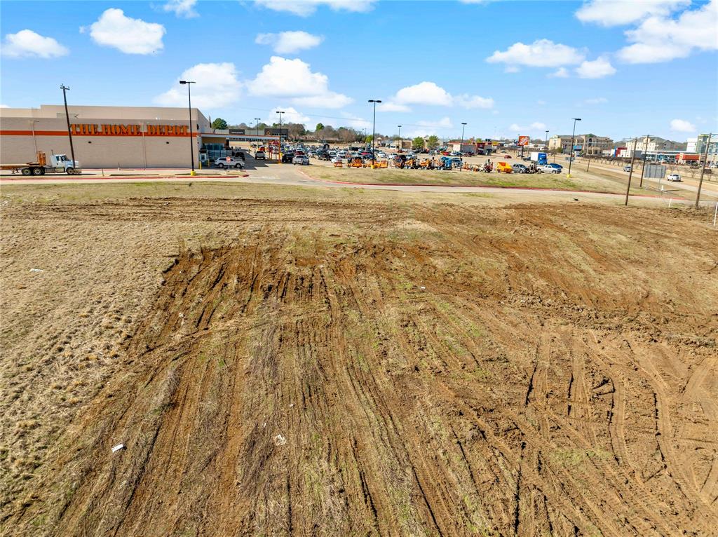 3200 Northeast Loop 286 Paris, TX 75460 - Photo 27 of 28 a view of an ocean and beach
