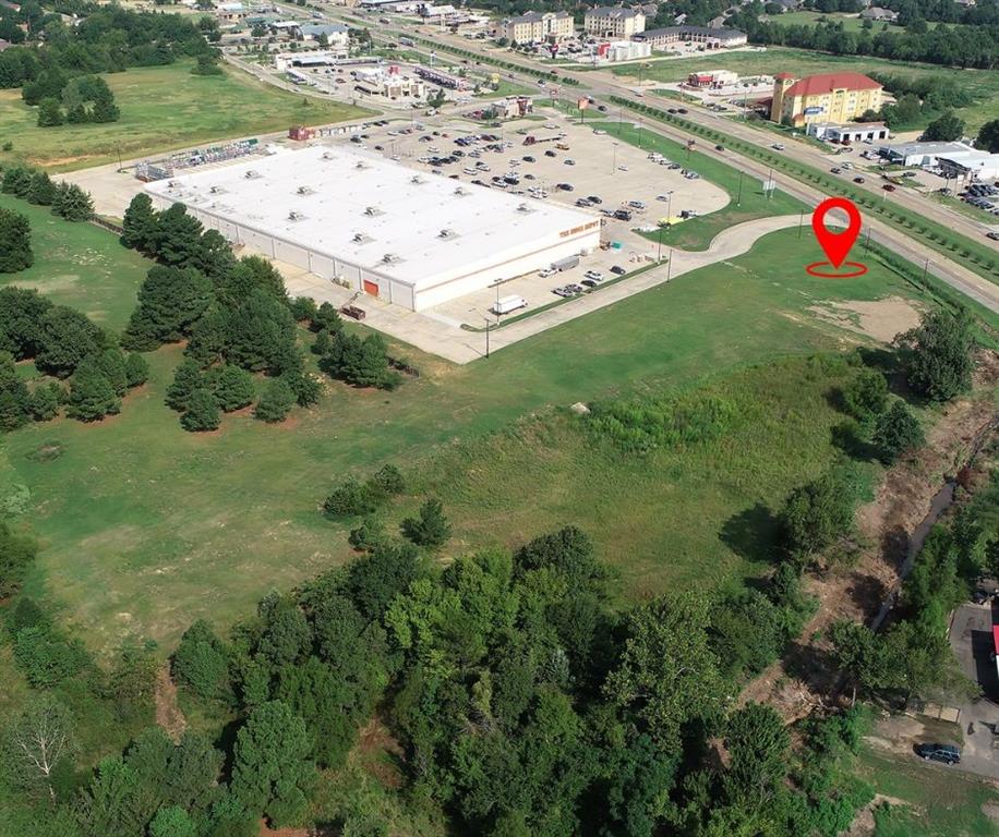 3200 Northeast Loop 286 Paris, TX 75460 - Photo 10 of 28 a view of outdoor space and yard