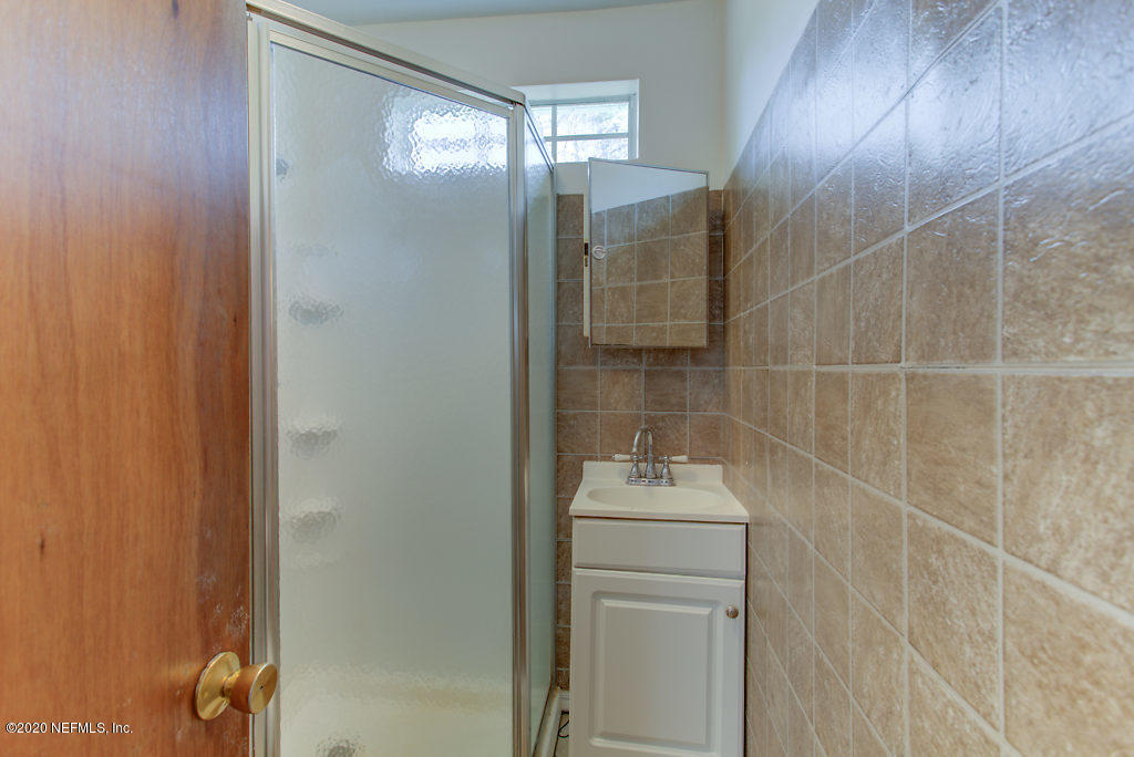 991 Otis Road Jacksonville, FL 32220 - Photo 20 of 26 Bathroom