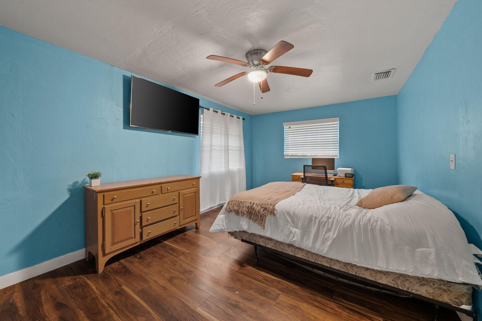 1635 West 32nd Street Riviera Beach, FL 33404 - Photo 13 of 21 13-web-or-mls-DSC07247