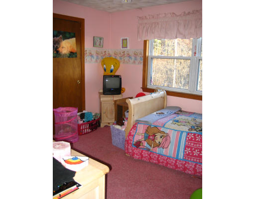 22 Albion Road Billerica, MA 01821 - Photo 8 of 26 a living room with furniture and window