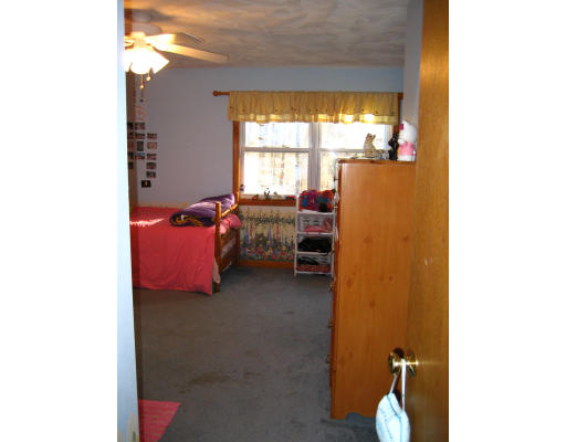 22 Albion Road Billerica, MA 01821 - Photo 10 of 26 a room with furniture and window