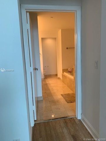 $450,000 | 3330 Northeast 190th Street, Unit 1818, Aventura, FL 33180