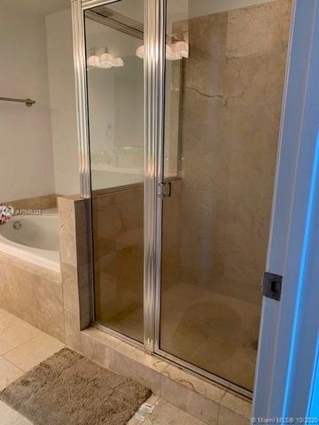 $450,000 | 3330 Northeast 190th Street, Unit 1818, Aventura, FL 33180