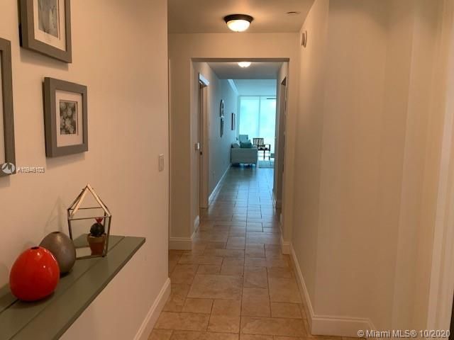 $450,000 | 3330 Northeast 190th Street, Unit 1818, Aventura, FL 33180
