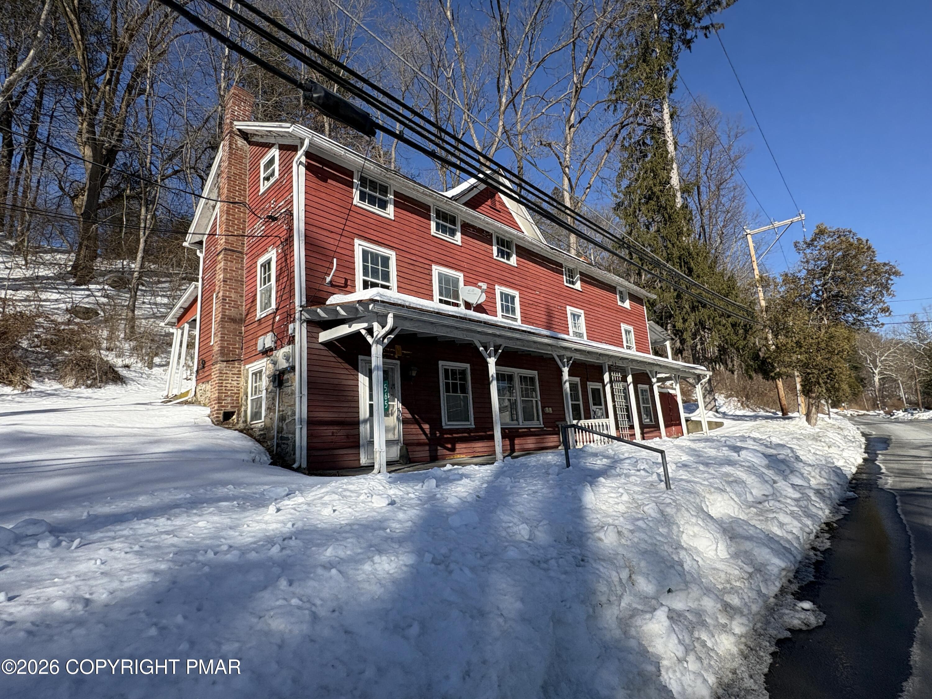 565 River Road East Stroudsburg, PA 18301 - Photo 3 of 10 IMG_9812