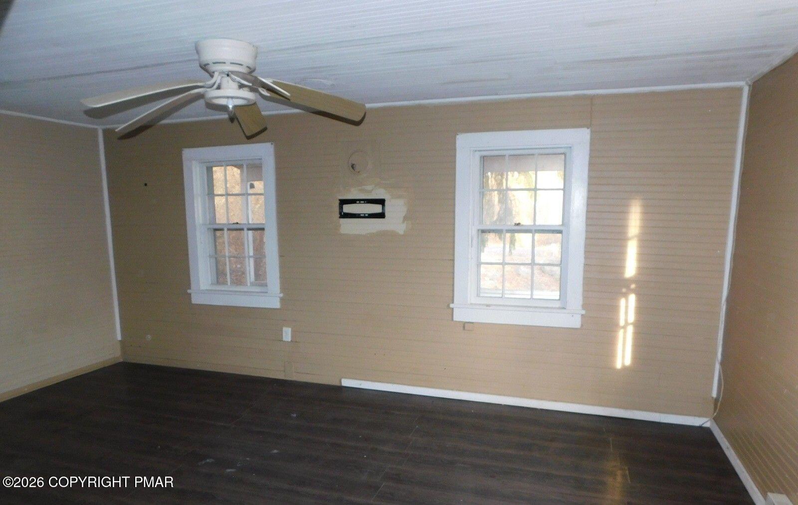 565 River Road East Stroudsburg, PA 18301 - Photo 8 of 10 IMG_9844