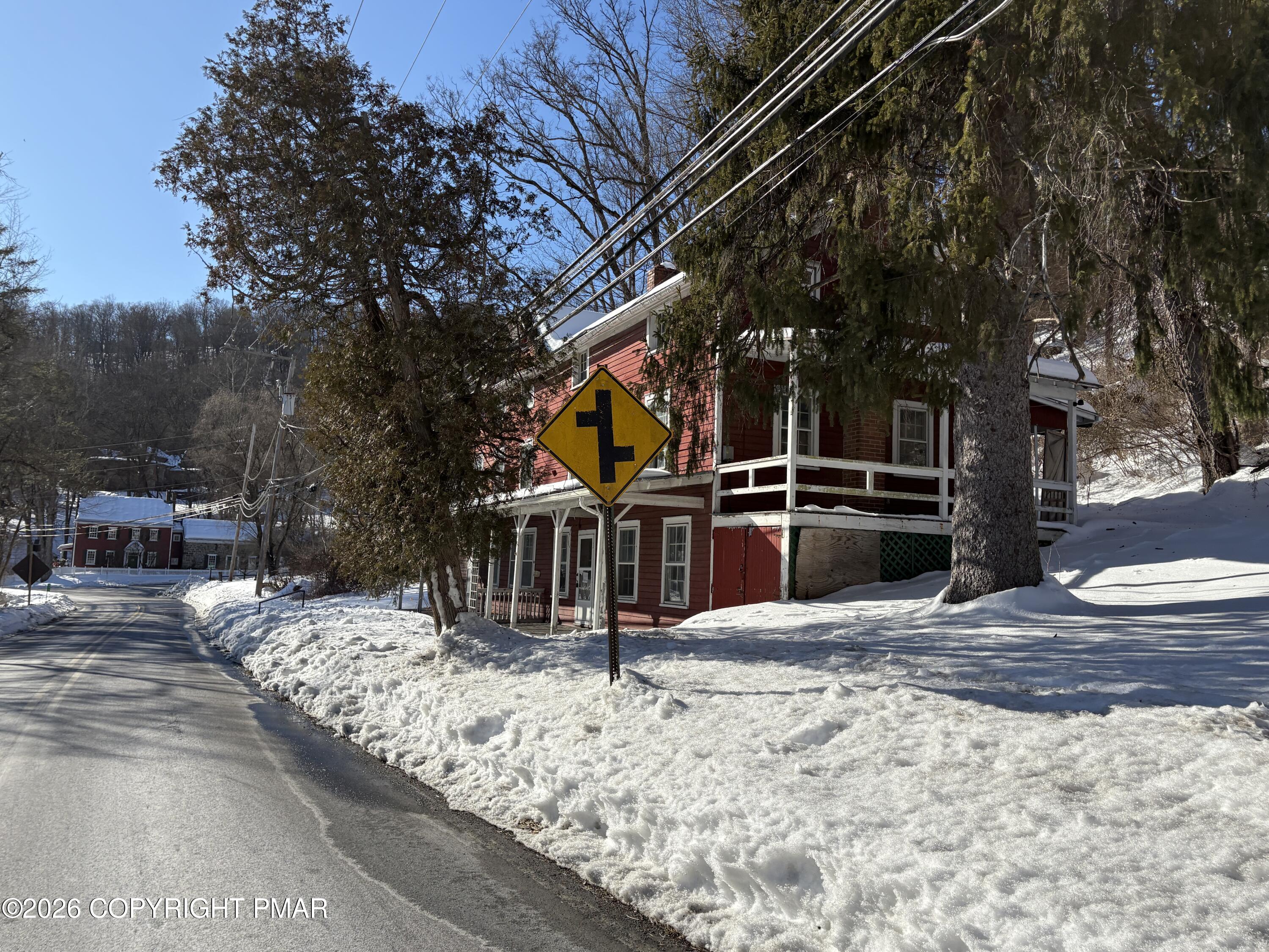 565 River Road East Stroudsburg, PA 18301 - Photo 10 of 10 IMG_9806