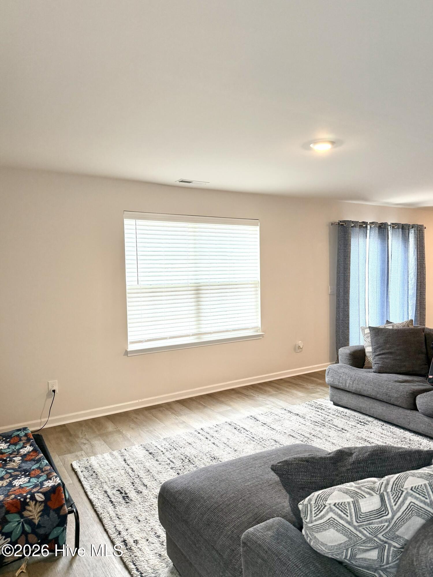 4080 Debbie Drive Ayden, NC 28513 - Photo 12 of 27 Livingroom 2