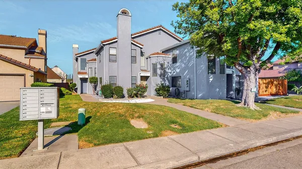 $999,999 | 3661 La Mancha Place, Turlock, CA 95382