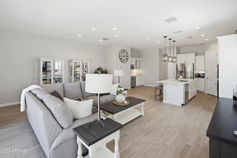 $829,000 | 2120 East Park View Lane, Phoenix, AZ 85024