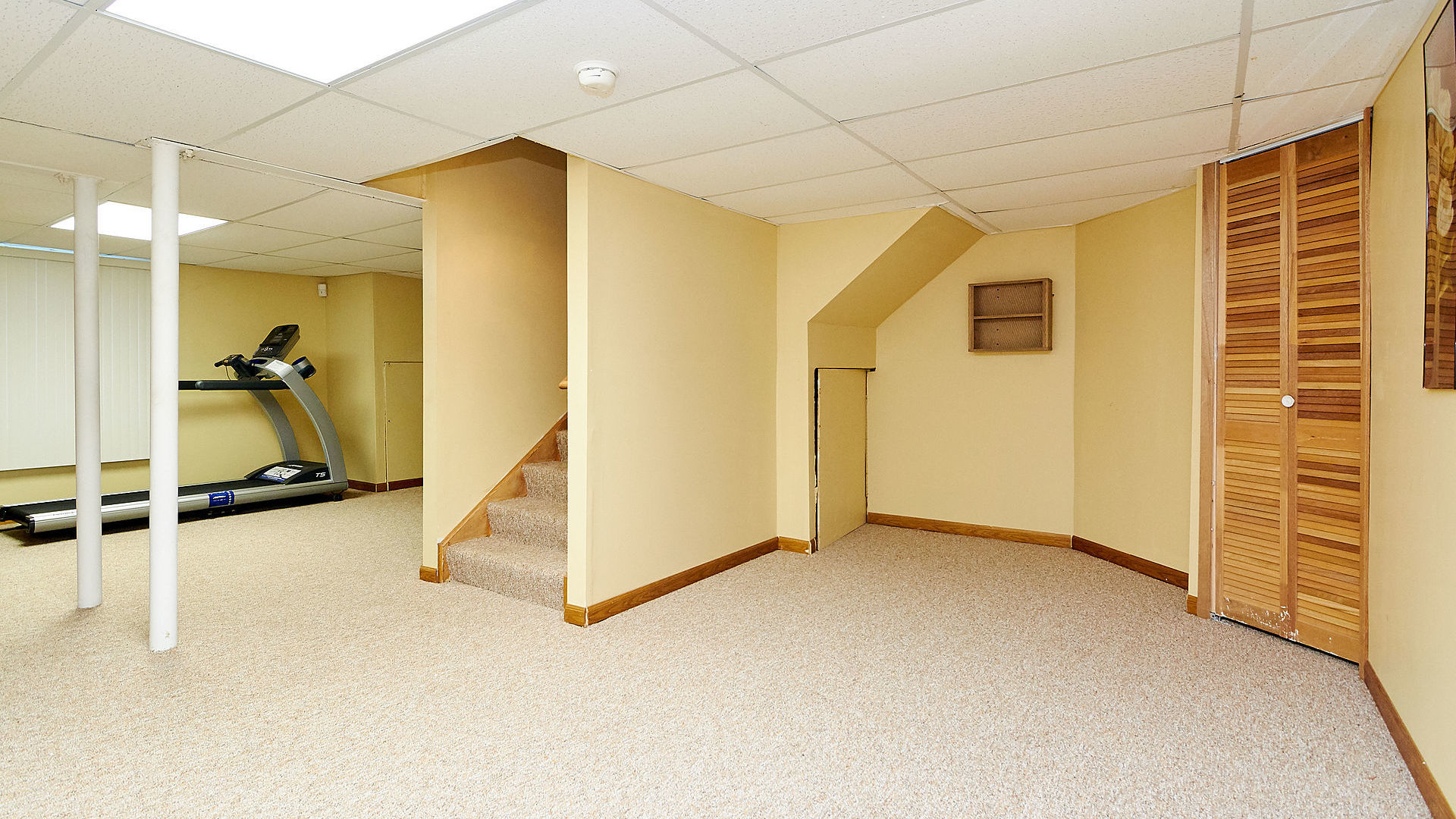 1989 West Cobblestone Road, Unit 1989 Romeoville, IL 60446 - Photo 38 of 51 a view of a room with gym equipment
