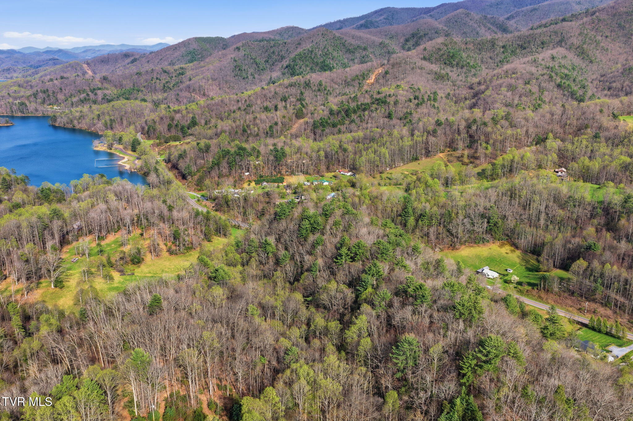 1570 Highway 321 Hampton, TN 37658 - Photo 3 of 10 3-web-or-mls-002_DJI_20260406170412_0566