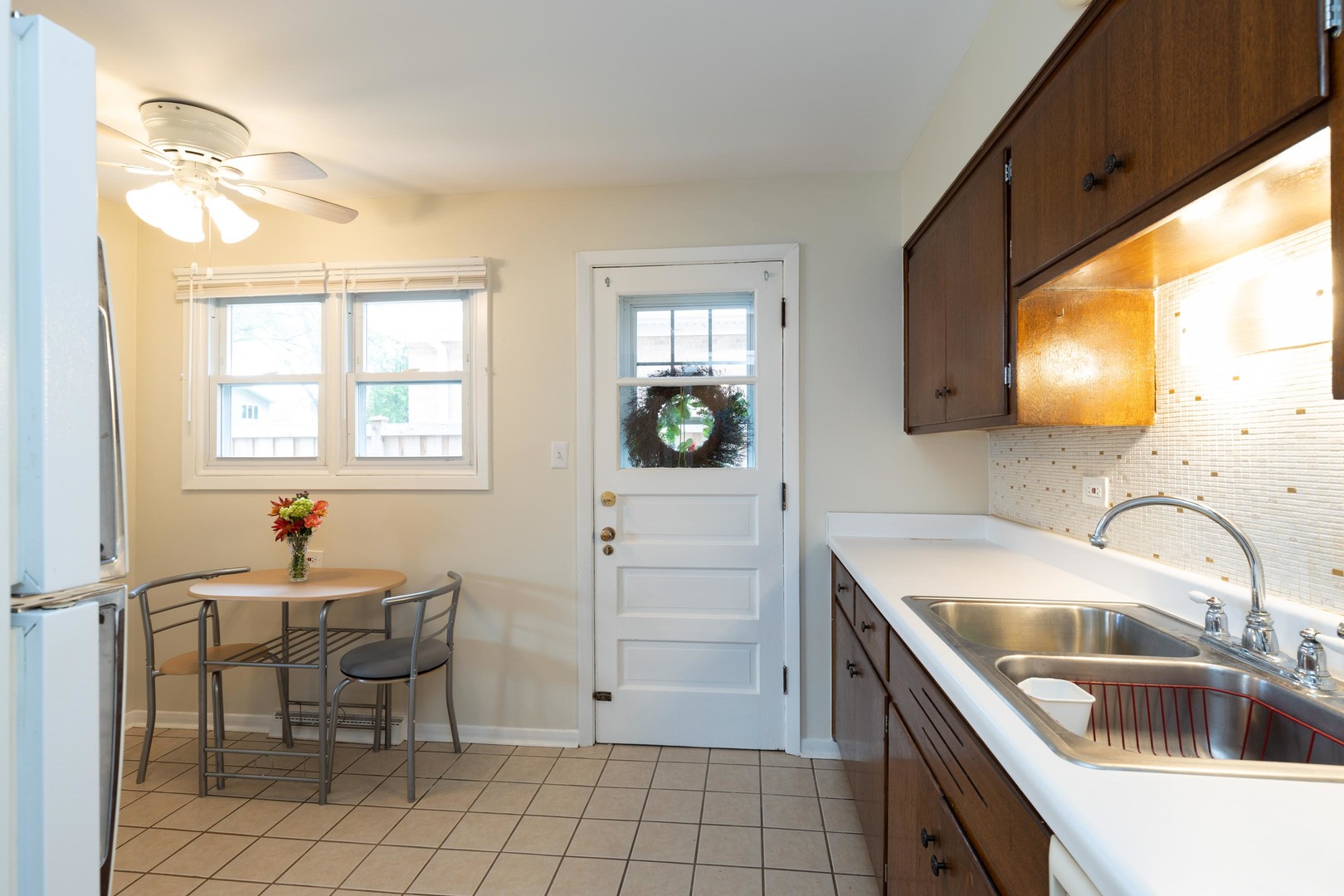 9047 Bartlett Avenue Brookfield, IL 60513 - Photo 8 of 20