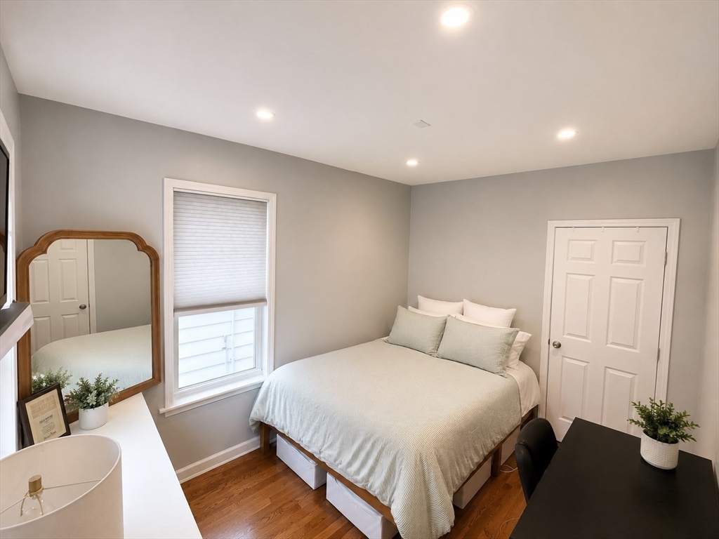 150 L Street, Unit 2 Boston, MA 02127 - Photo 5 of 9