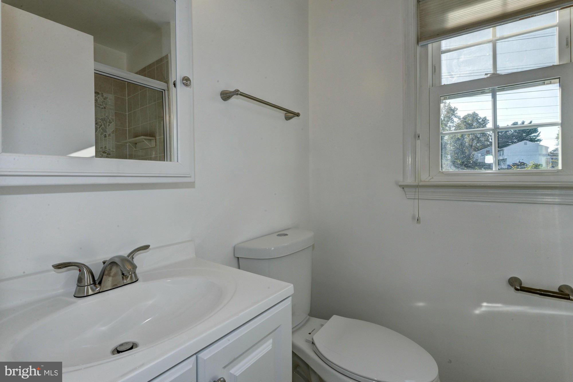 8400 Postoak Road Potomac, MD 20854 - Photo 18 of 26 Bath (Master)
