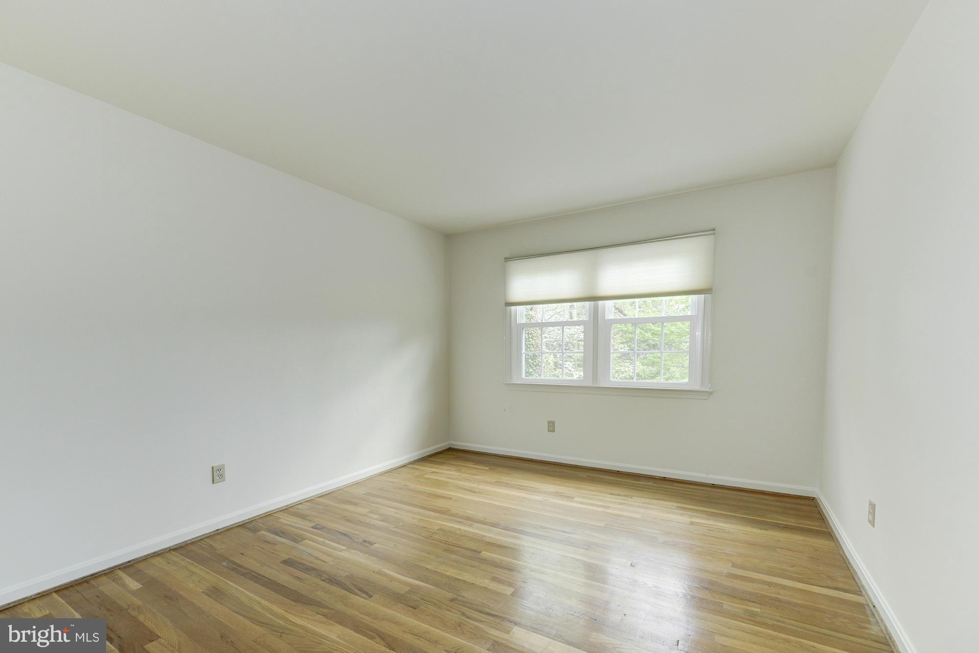 8400 Postoak Road Potomac, MD 20854 - Photo 20 of 26 Bedroom