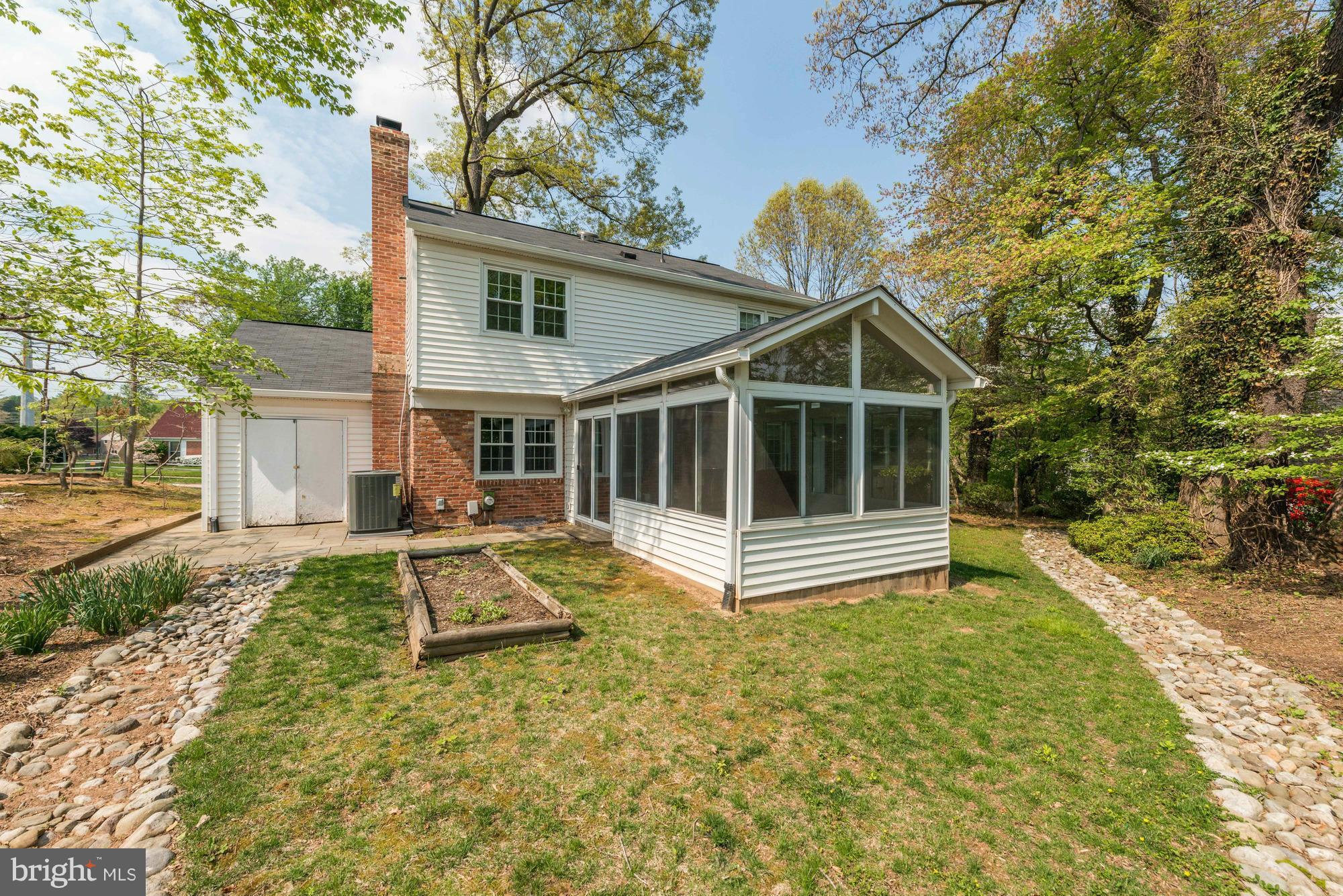 8400 Postoak Road Potomac, MD 20854 - Photo 26 of 26 Exterior (Rear)