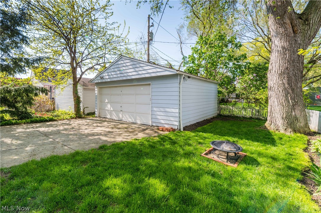 19220 Scenic Road Rocky River, OH 44116 - Photo 20 of 20