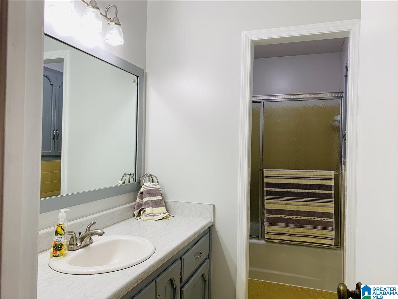 2515 Ridgebrook Road Fultondale, AL 35068 - Photo 17 of 34