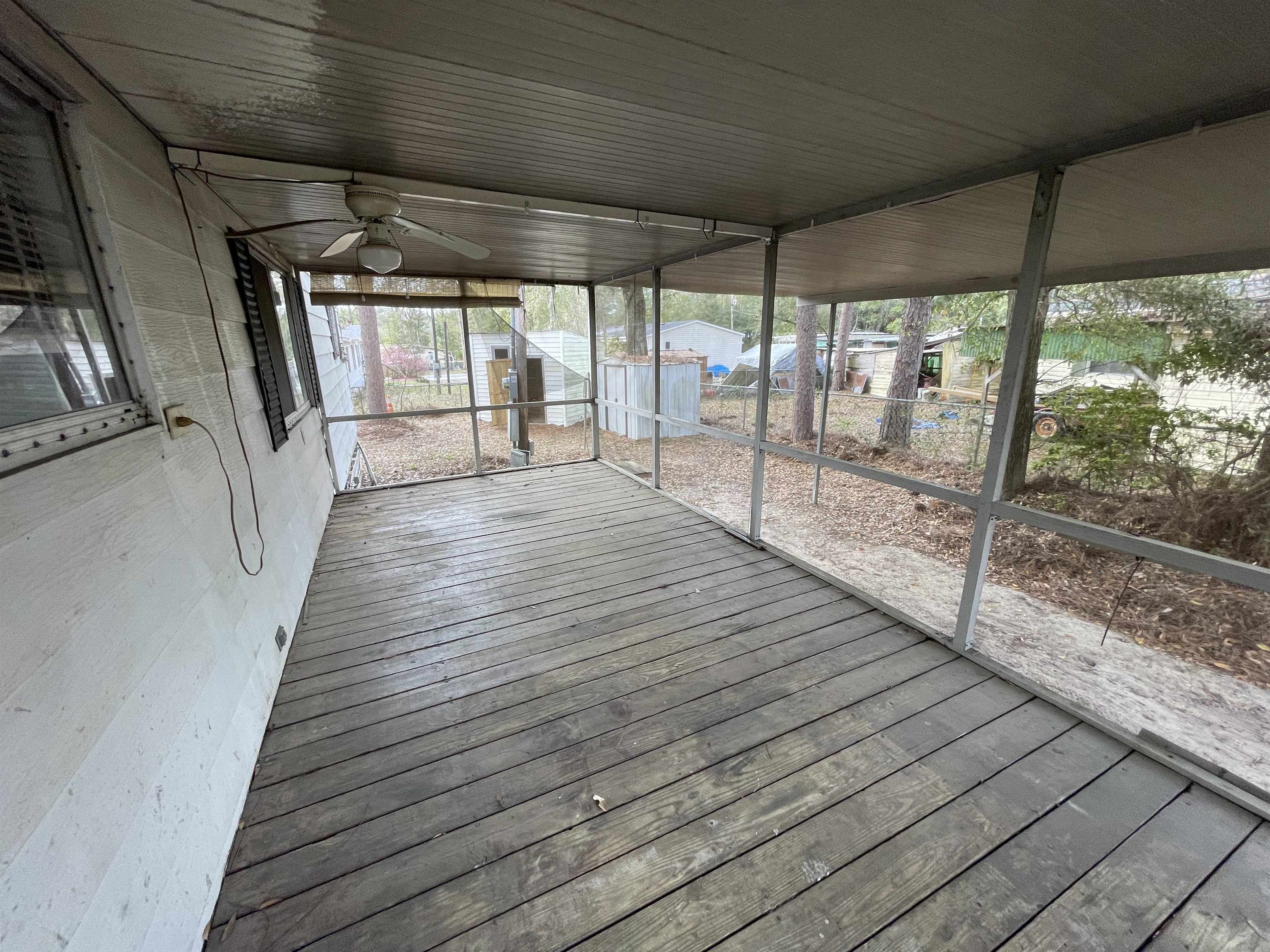 4512 East Bellarose St