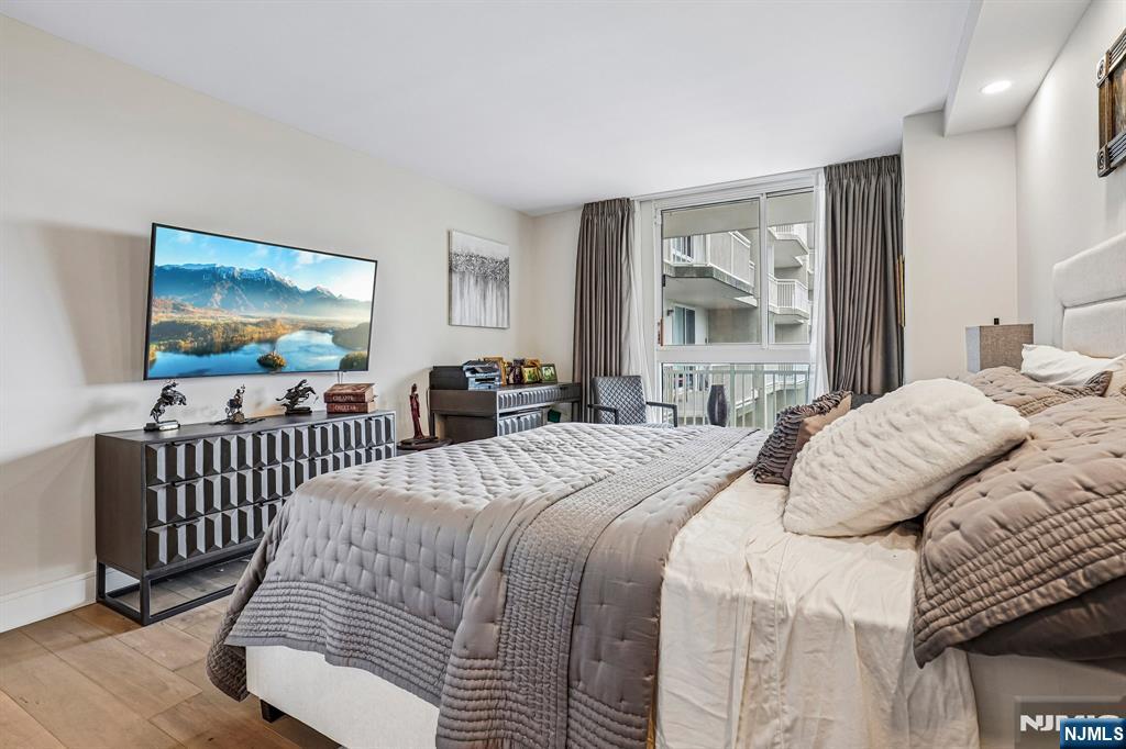 1055 River Road, Unit 408 Edgewater, NJ 07020 - Photo 22 of 34