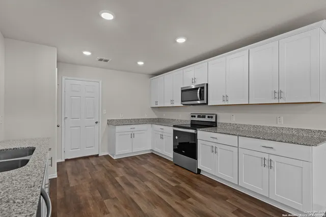 $271,663 | 4121 Lily Glade Lane, Seguin, TX 78155