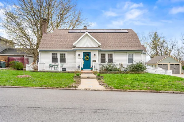$435,000 | 453 Chestnut Street, Valparaiso, IN 46385
