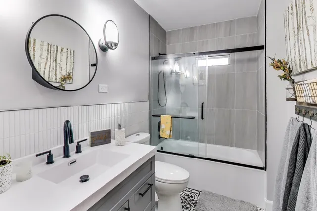 $440,000 | 453 Chestnut Street, Valparaiso, IN 46385