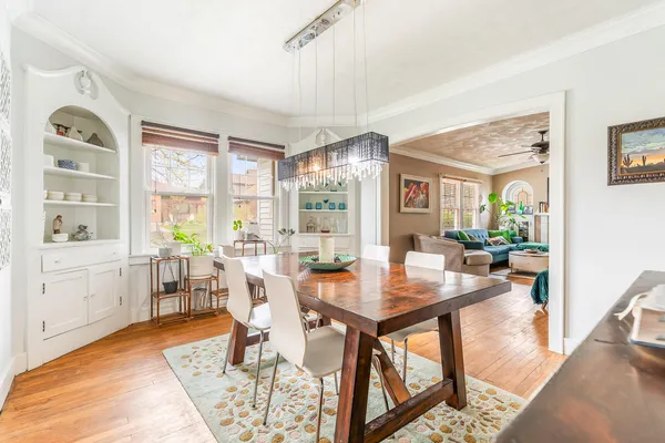 $435,000 | 453 Chestnut Street, Valparaiso, IN 46385