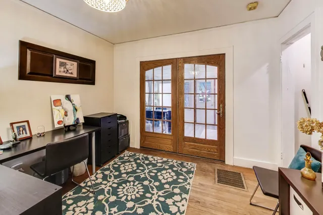 $440,000 | 453 Chestnut Street, Valparaiso, IN 46385